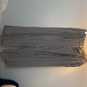 A cute and dressy loose pants